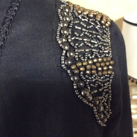 Harlowe & Graham black linen crop jacket with beaded shoulder, like new! - Picture 4 of 15